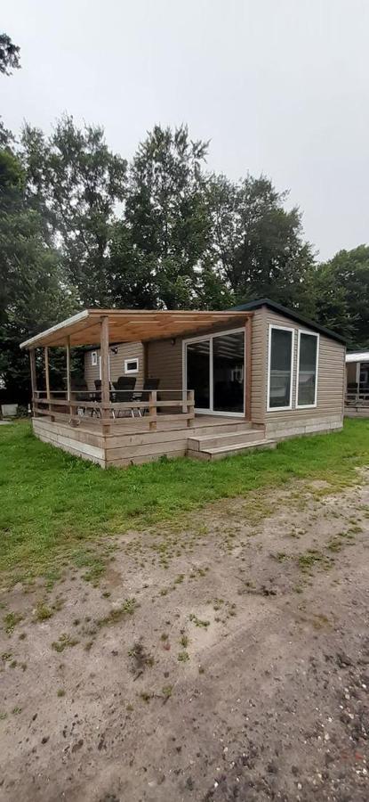 Chalet 2 Landgoedcamping Nienoord In Leek Eksteriør bilde